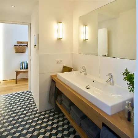 Apartment Koenigsschlaf No8 - Grosse Loftwohnung In Der Von Konstanz